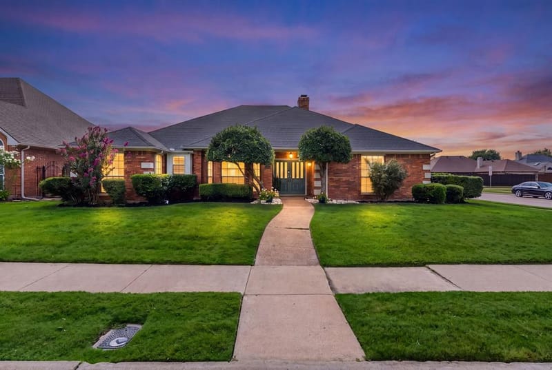 9021 Silverdollar Trail, Irving TX 75063