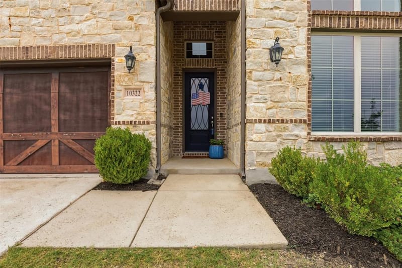 10322 Trail Ridge Drive, Fort Worth TX 76126 - Photo 4