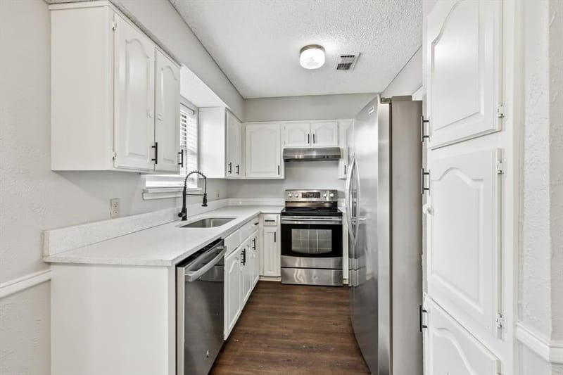 5907 Cedar Ridge Drive, Arlington TX 76017 - Photo 12