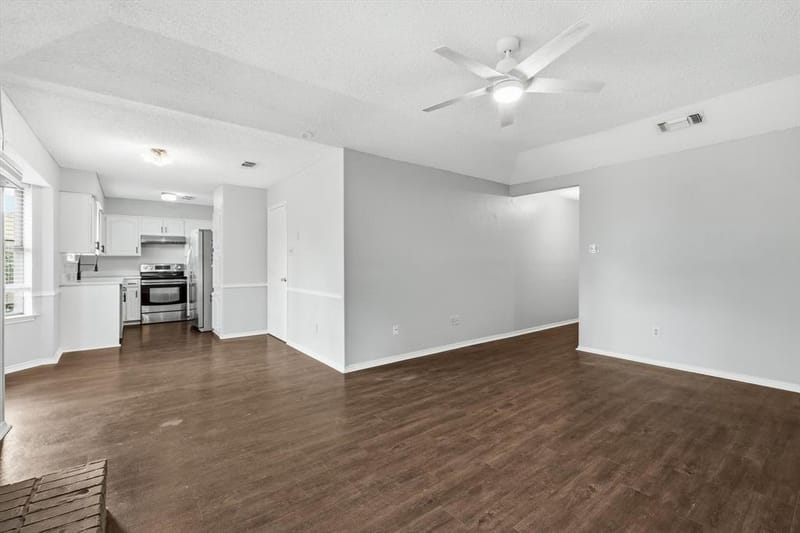 5907 Cedar Ridge Drive, Arlington TX 76017 - Photo 10