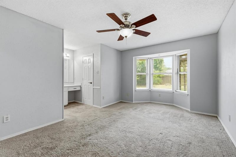 5907 Cedar Ridge Drive, Arlington TX 76017 - Photo 15