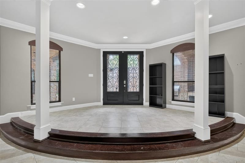 3801 Park Manor Court, Arlington TX 76017 - Photo 3