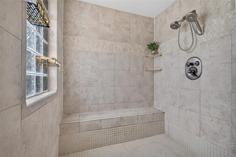 3801 Park Manor Court, Arlington TX 76017 - Photo 11