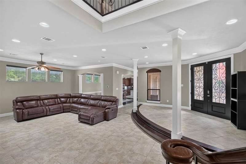 3801 Park Manor Court, Arlington TX 76017 - Photo 4