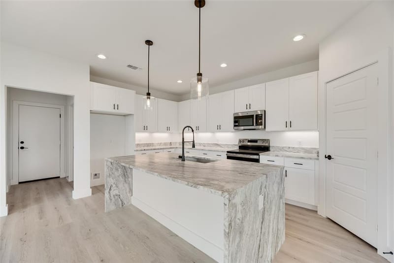 2326 Fairfax Drive, Irving TX 75060 - Photo 11
