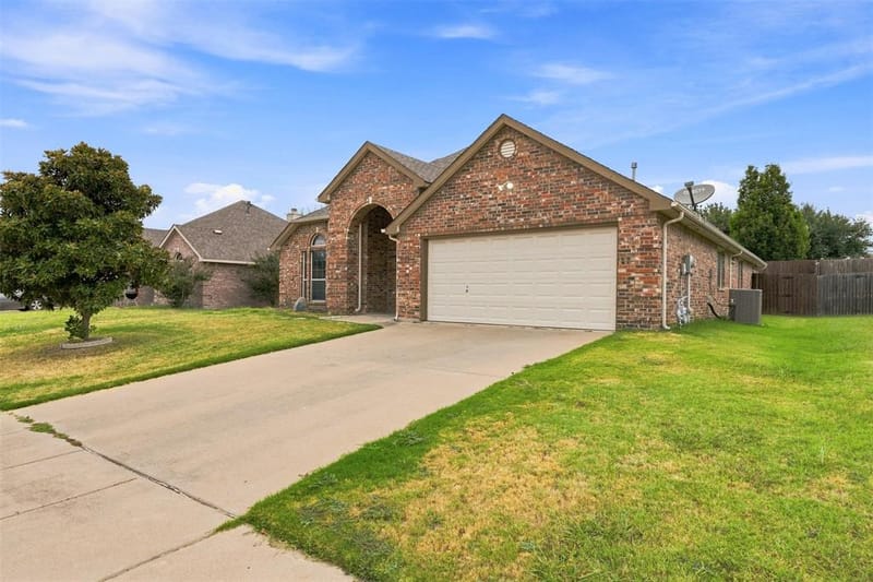 3221 Canary Lane, Midlothian TX 76065 - Photo 3