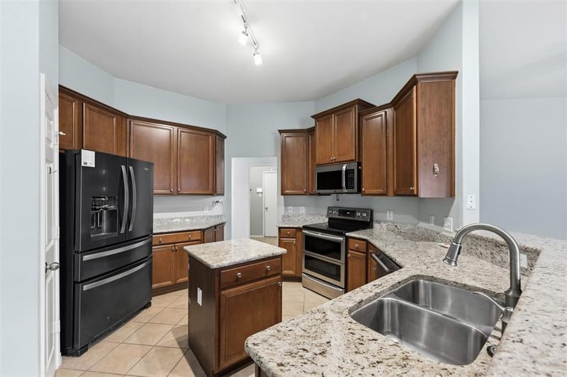 3221 Canary Lane, Midlothian TX 76065 - Photo 15