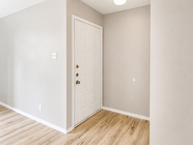 4303 Buena Vista Street # 202, Dallas TX 75205
