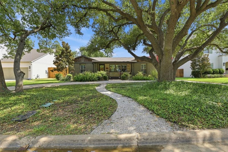3637 Shelby Drive, Fort Worth TX 76109 - Photo 3