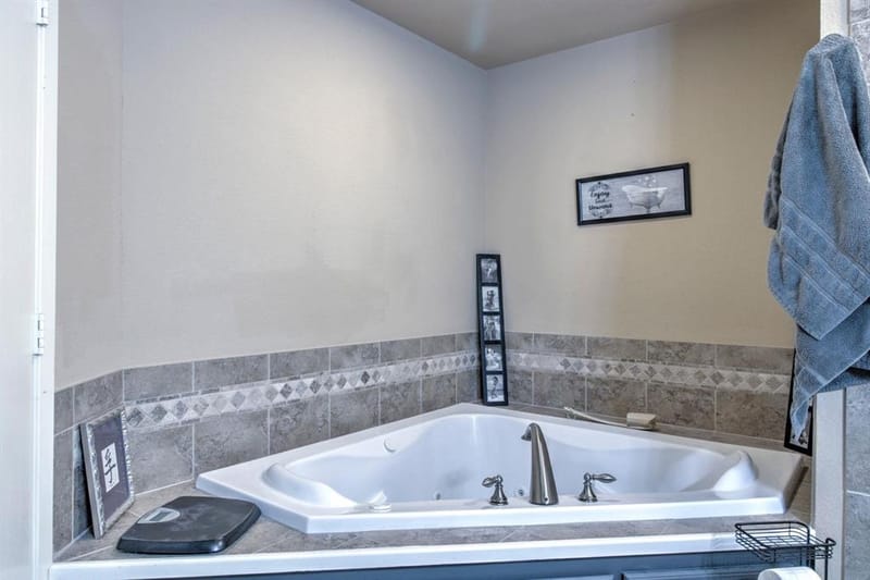 1010 Kiowa Drive W, Lake Kiowa TX 76240 - Photo 20
