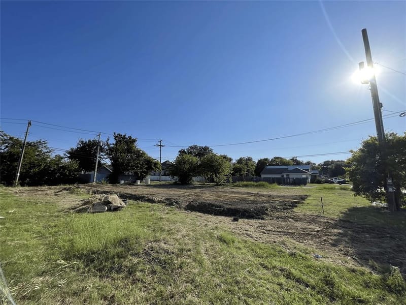 1400 E Morphy Street, Fort Worth TX 76104 - Photo 3