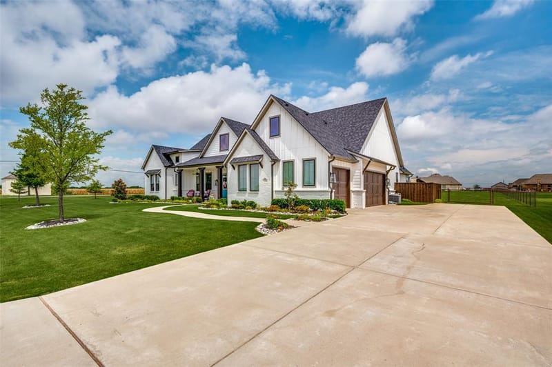 43 Ohanlon Drive, Van Alstyne TX 75495 - Photo 3