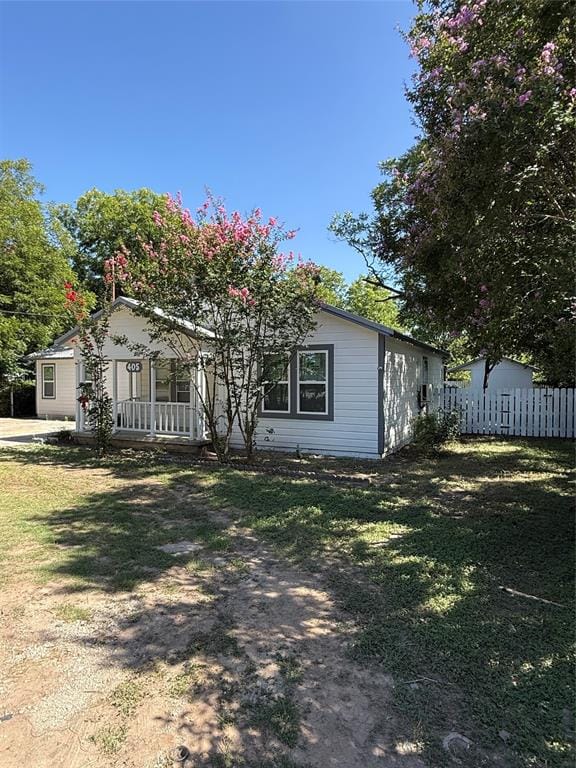 405 W Hall Street, Bangs TX 76823 - Photo 2
