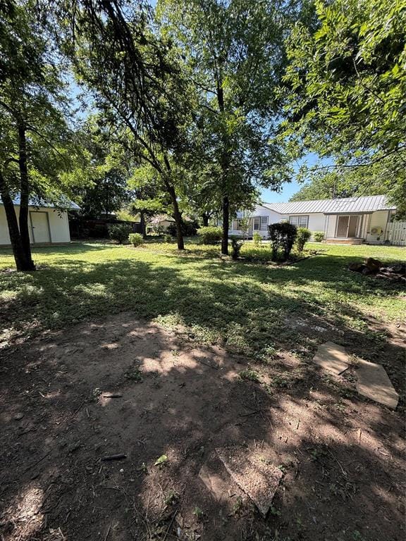405 W Hall Street, Bangs TX 76823 - Photo 24