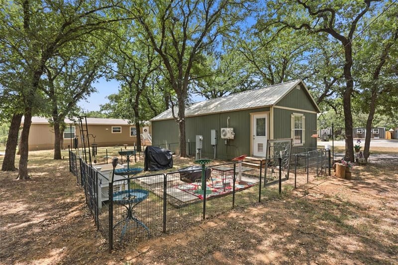 5727 Arkansas Trail, Granbury TX 76048 - Photo 23