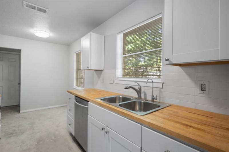 655 W PENTAGON Parkway, Dallas TX 75224 - Photo 10