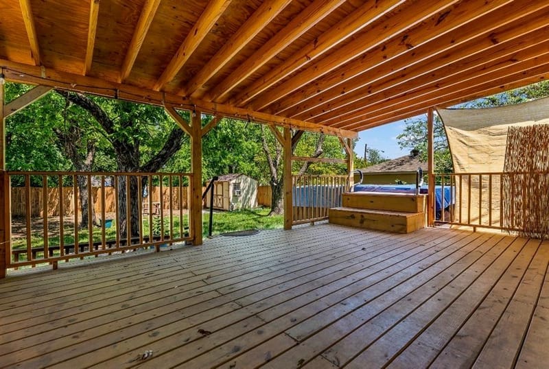 3807 Falls Drive, Dallas TX 75211 - Photo 6