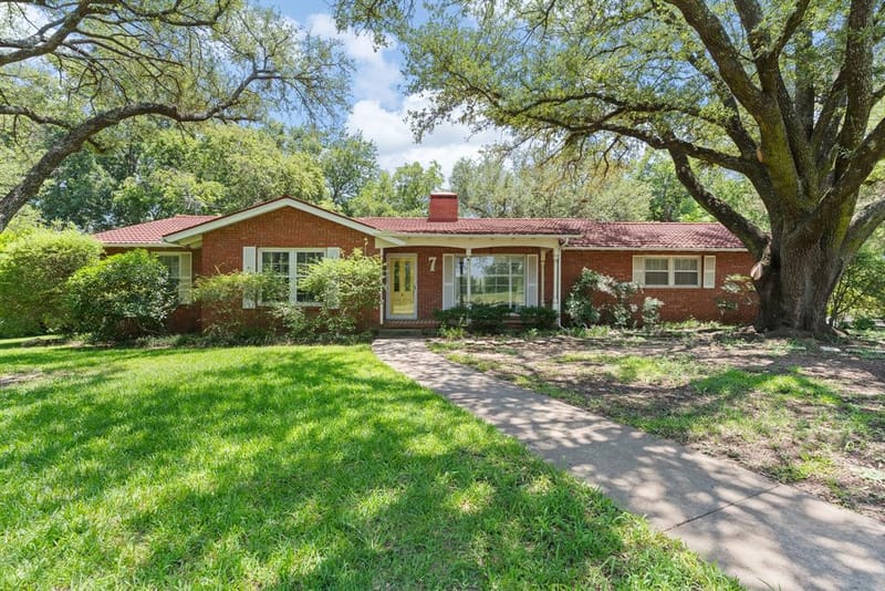 7 Hill Terrace Place, Cleburne TX 76033
