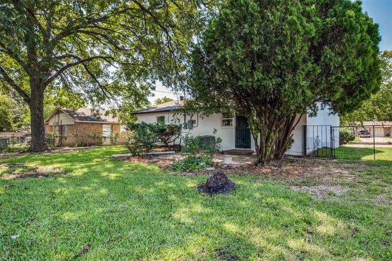 451 Southport Drive, Dallas TX 75232 - Photo 12