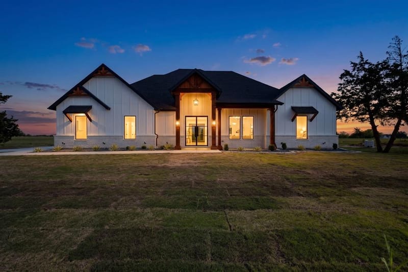 135 VZ County Road 3811, Wills Point TX 75169