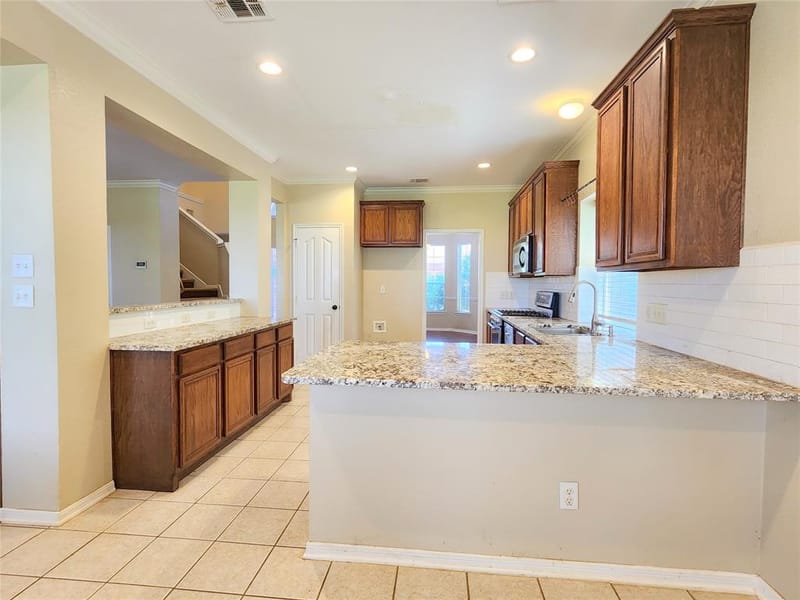 2105 Clubside Drive, Corinth TX 76210 - Photo 10