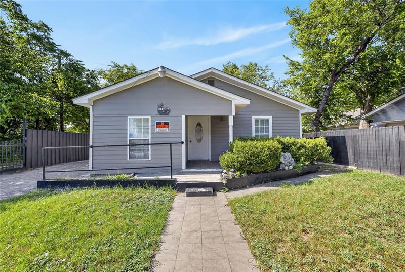 3108 Bideker Avenue, Fort Worth TX 76105