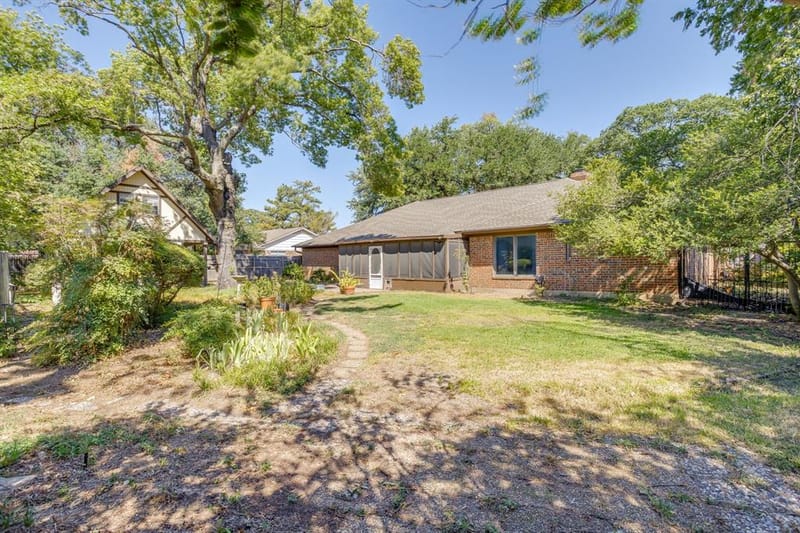 1405 Rockmoor Drive, Edgecliff Village TX 76134 - Photo 32