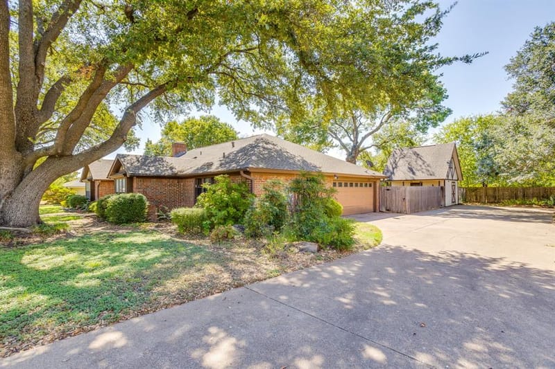 1405 Rockmoor Drive, Edgecliff Village TX 76134 - Photo 34