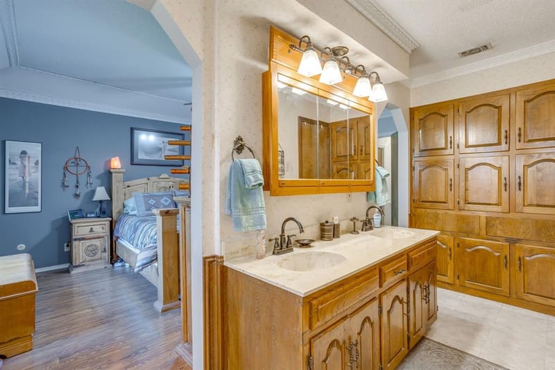 1405 Rockmoor Drive, Edgecliff Village TX 76134 - Photo 18