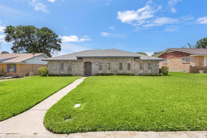 1516 Oak Vista Drive, Dallas TX 75232