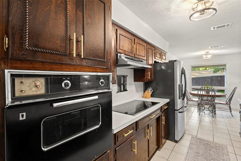 102 Walnut Way, Euless TX 76039 - Photo 12