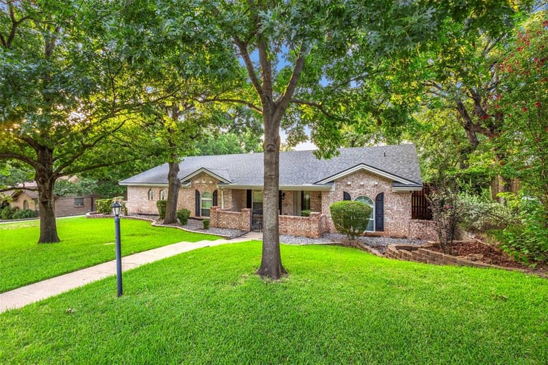 102 Walnut Way, Euless TX 76039 - Photo 3