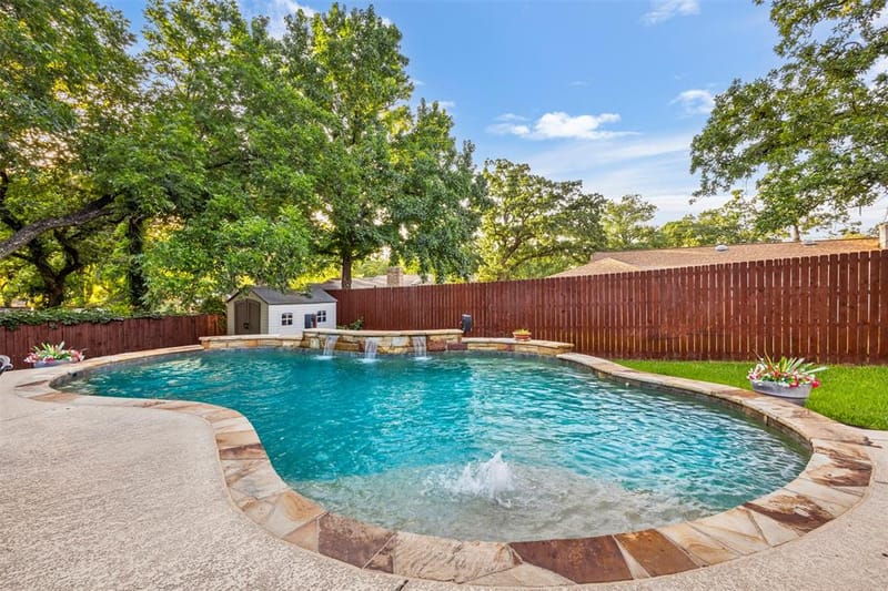 102 Walnut Way, Euless TX 76039 - Photo 32
