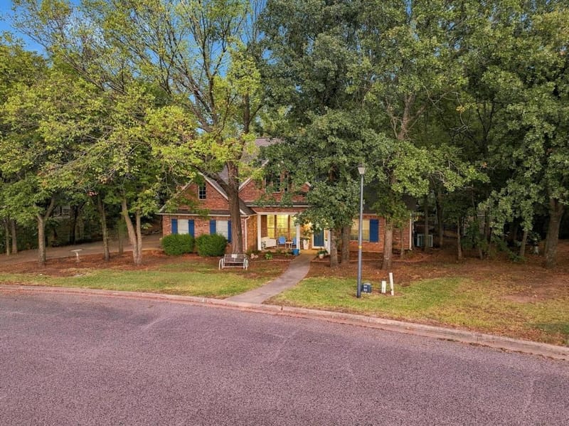 107 Lauren Lane, Pottsboro TX 75076 - Photo 3