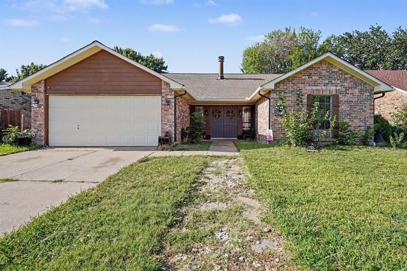 3916 Longmeadow Way, Fort Worth TX 76133