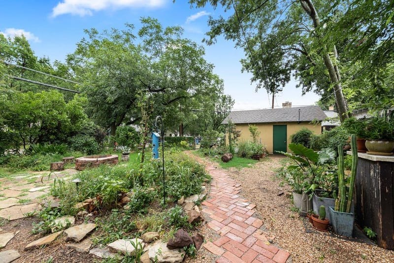 2502 BURLINGTON Boulevard, Dallas TX 75211 - Photo 16