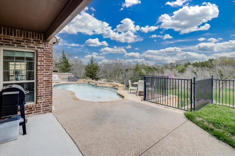 303 Fountain Creek Court, Ovilla TX 75154 - Photo 16