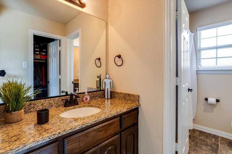 303 Fountain Creek Court, Ovilla TX 75154 - Photo 22