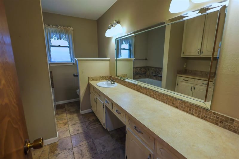7601 Trimble Drive, Fort Worth TX 76134 - Photo 23