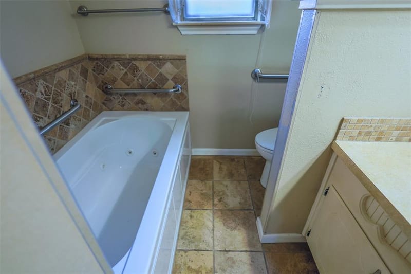 7601 Trimble Drive, Fort Worth TX 76134 - Photo 24