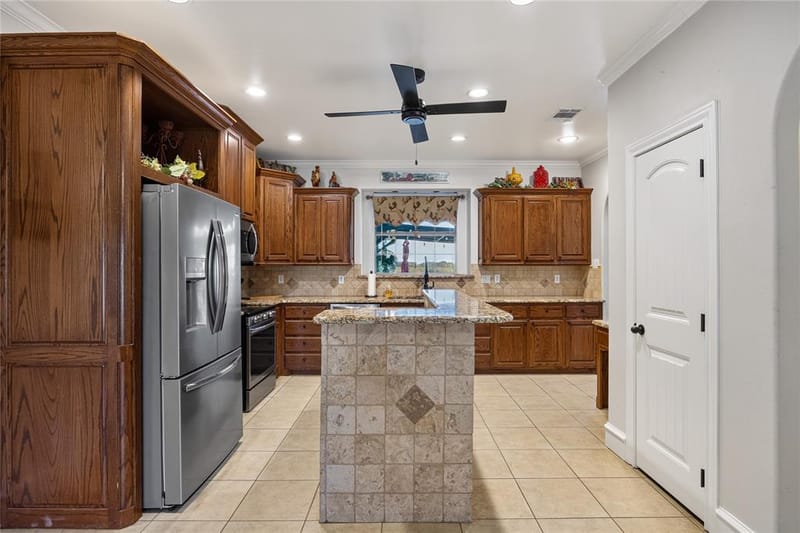 1354 Shadow Lakes Drive, Wills Point TX 75169 - Photo 8