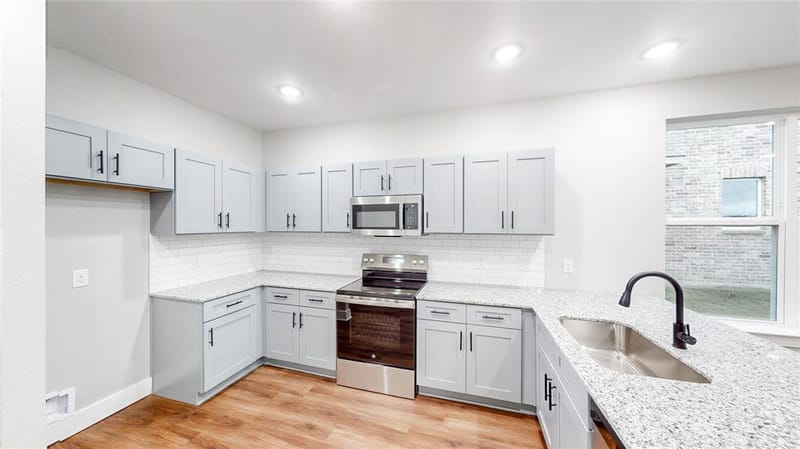 3701 Bonnie Brae Street, Denton TX 76226 - Photo 11