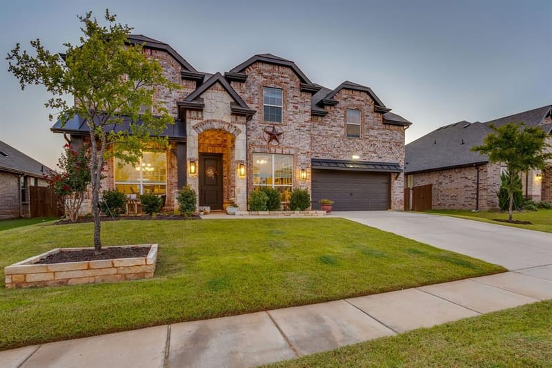 117 Mockingbird Hill Drive, Joshua TX 76058 - Photo 3