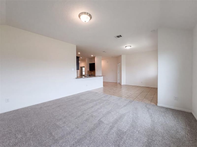 748 Wylie Street, Crowley TX 76036 - Photo 3