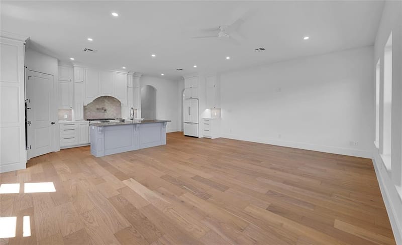 13052 Rainier Drive, Woodway TX 76712 - Photo 8