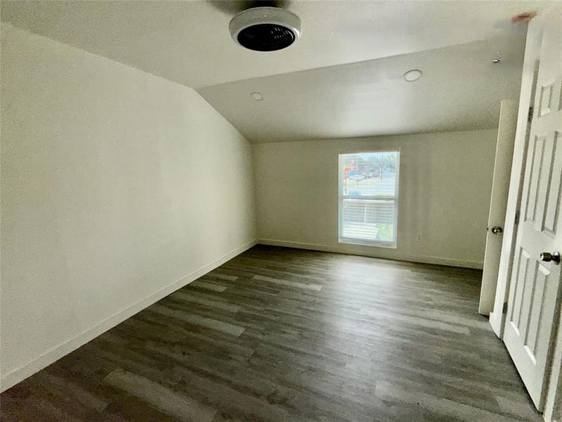 7629 Military Parkway, Dallas TX 75227 - Photo 14