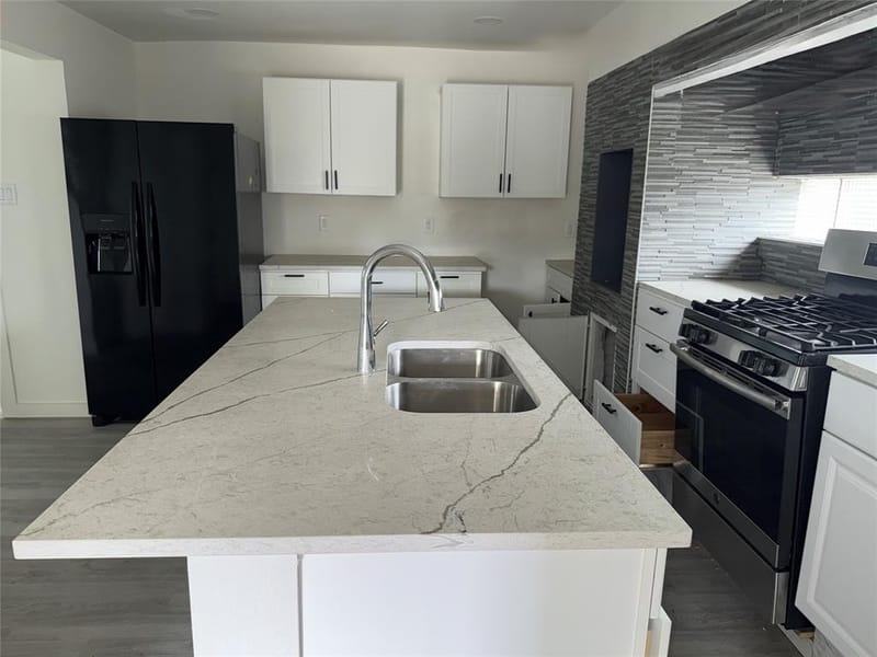 7629 Military Parkway, Dallas TX 75227 - Photo 8