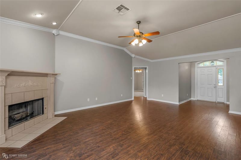 1025 Cressmont Street, Bossier City LA 71111 - Photo 2
