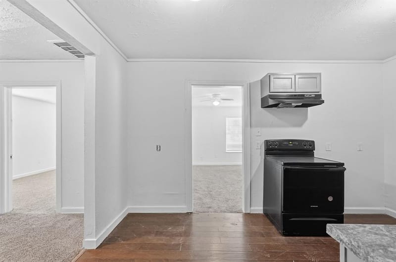 2212 Lea Crest Drive, Dallas TX 75216 - Photo 10