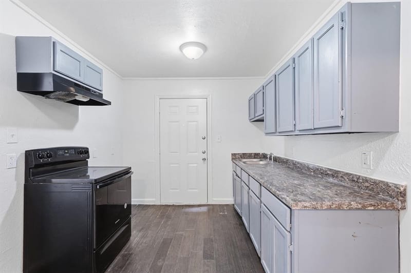 2212 Lea Crest Drive, Dallas TX 75216 - Photo 8